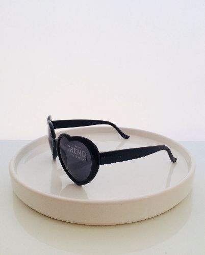 عینک قلبی زنانه Accessories