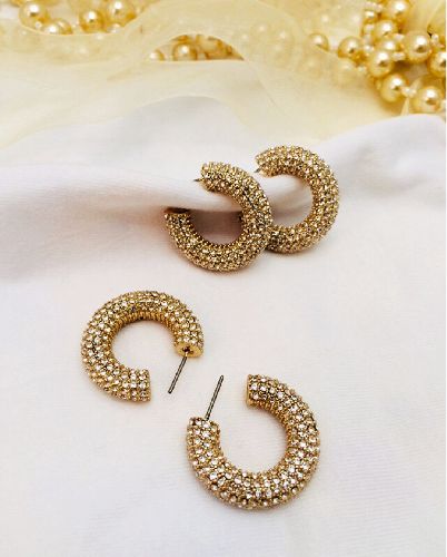 گوشواره نيم حلقه فول نگين زنانه Tosh