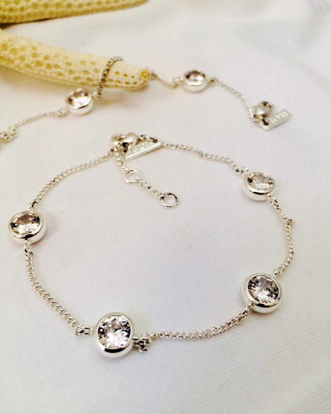 دست بند نگينى زيركنيا زنانه Tosh