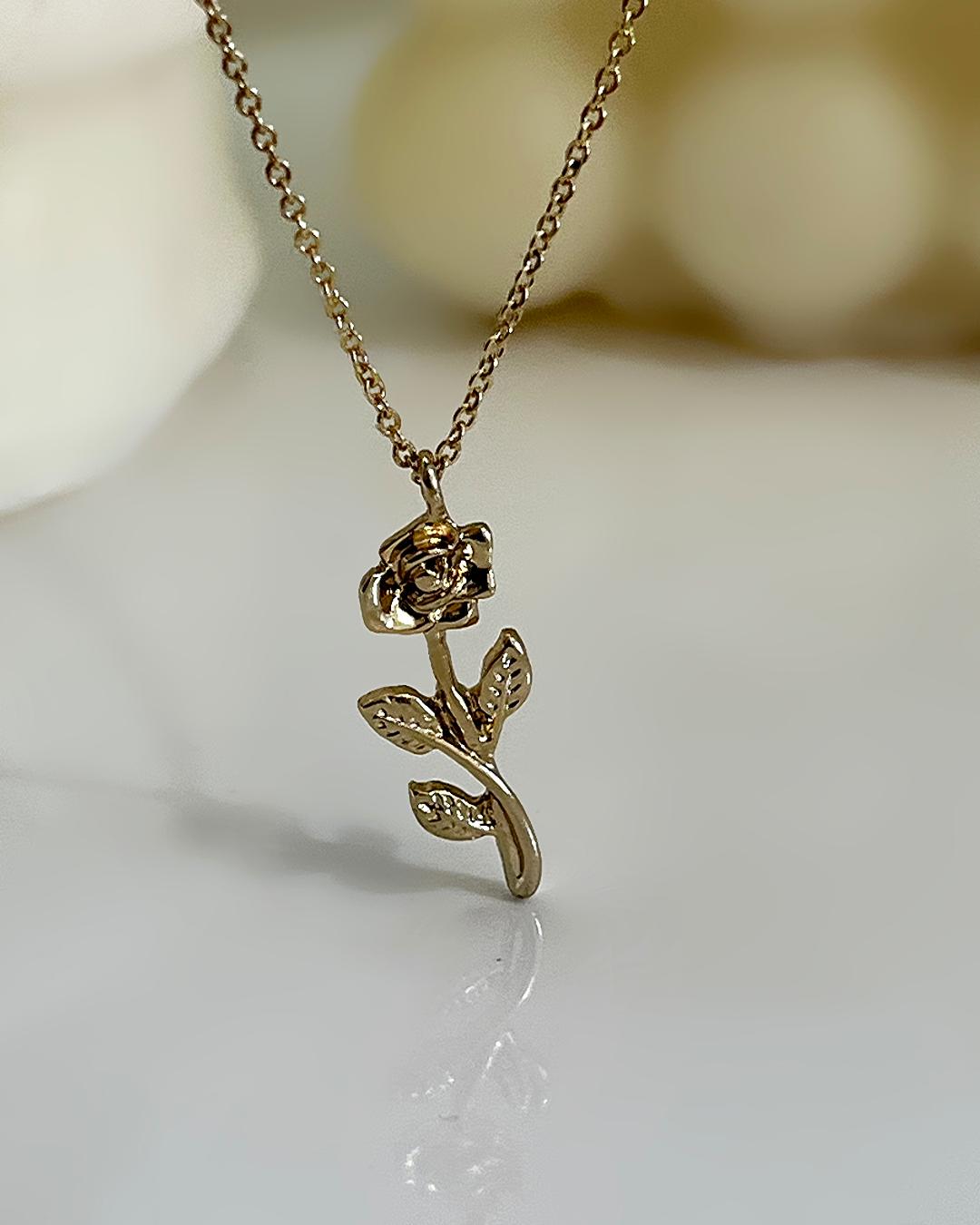 گردنبند گل رز زنانه Tosh