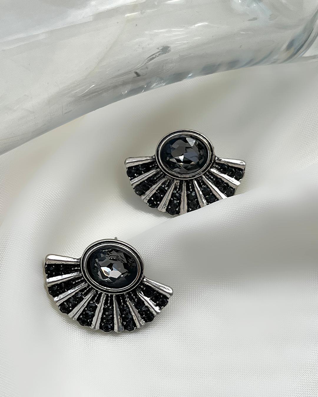 گوشواره میخی بادبزنی زنانه Parfois