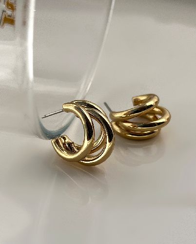 گوشواره نیم حلقه زنانه Tosh