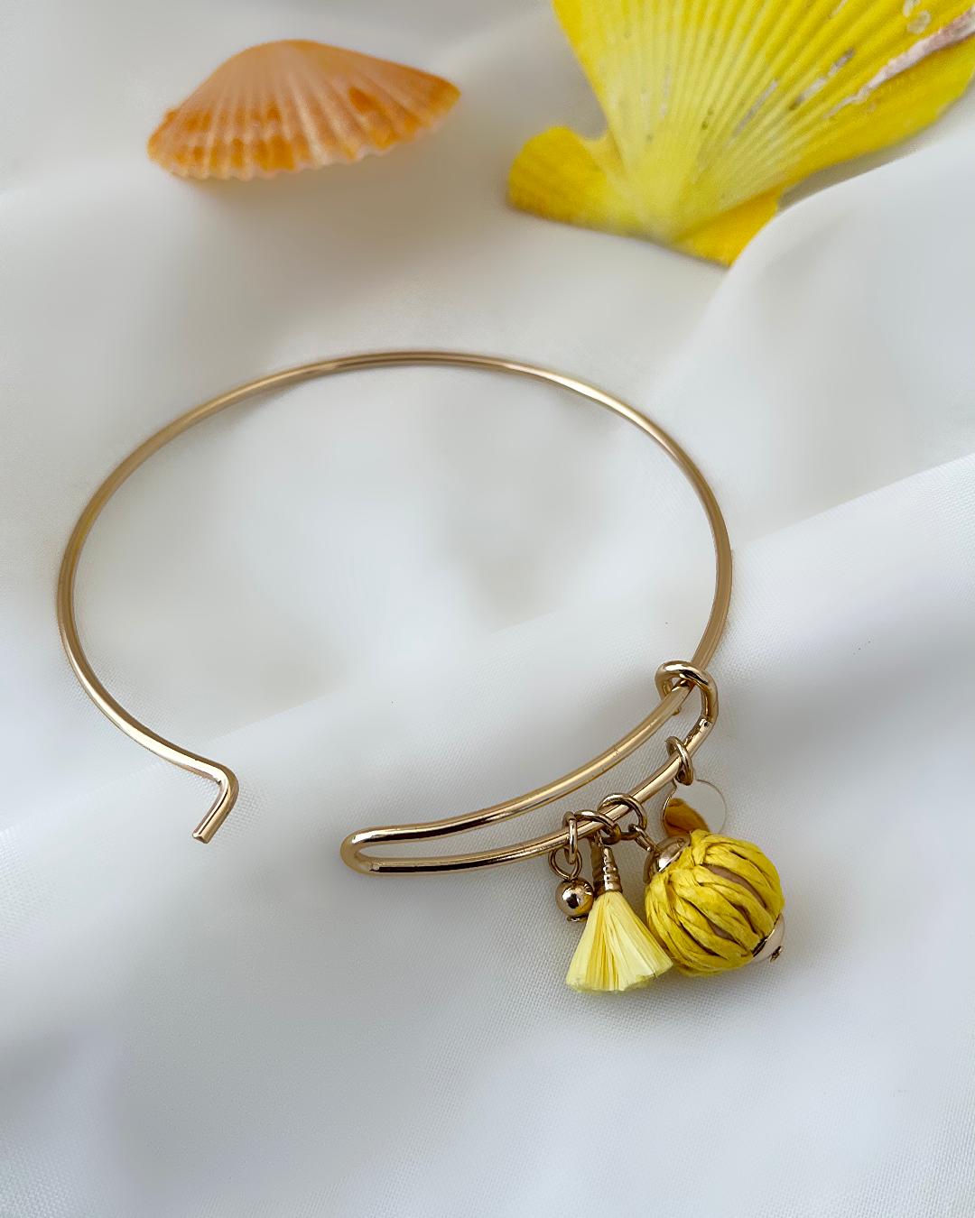 دست بند بنگل اویزی زنانه SIX