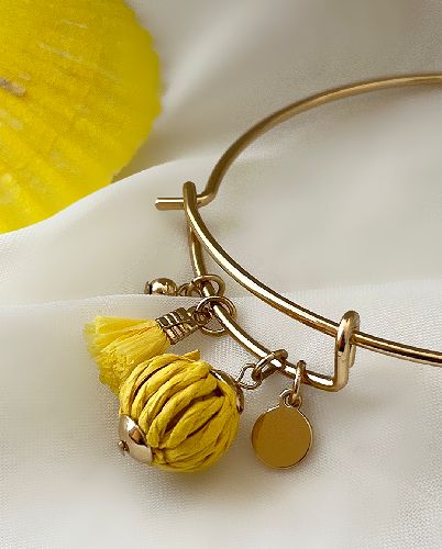 دست بند بنگل اویزی زنانه SIX