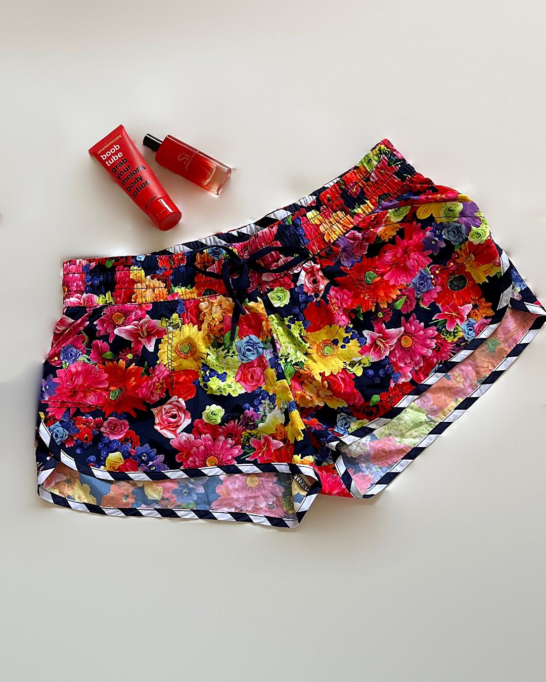 شلوارک ورزشی گل گلی زنانه Lorna jane