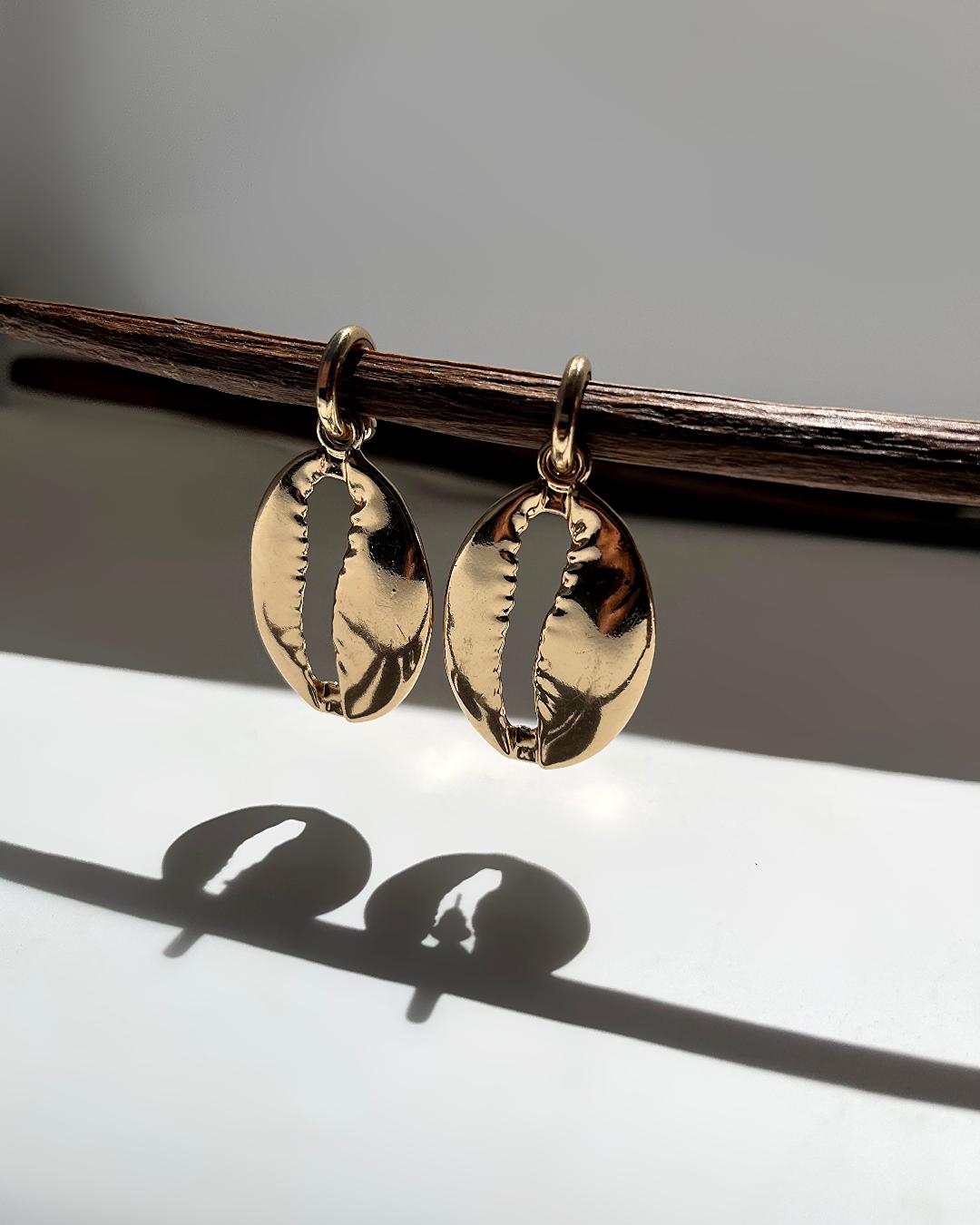 گوشواره صدفی زنانه Parfois