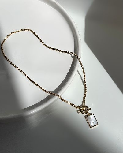 گردنبند قفل T صدفی زنانه Tosh