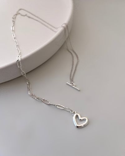 گردنبند قلبی قفل T زنانه Six