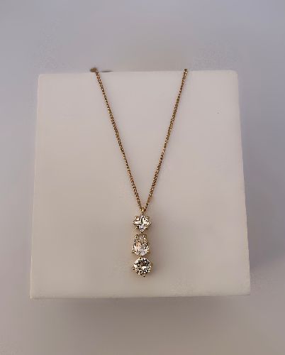 گردنبند نگینی زنانه C&A Free طلایی