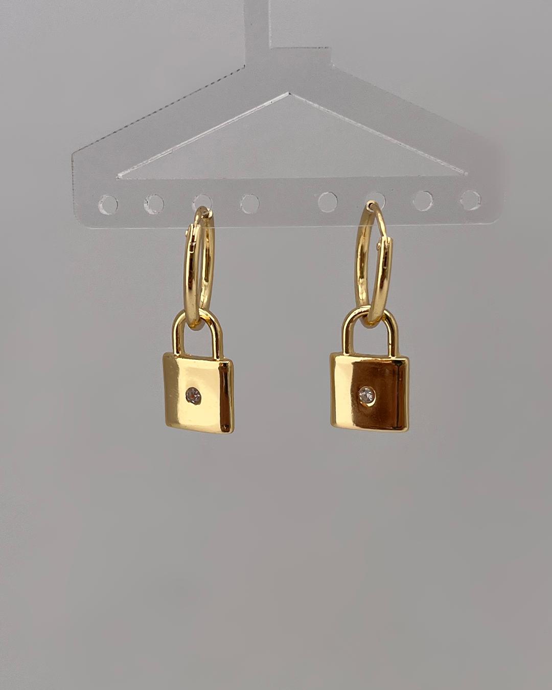 گوشواره قفل زنانه Tosh