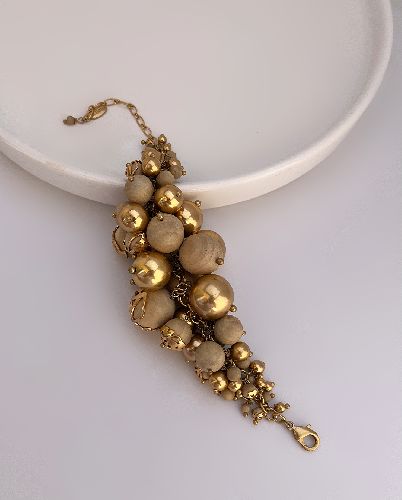 دست بند توپی زنانه Pilgrim