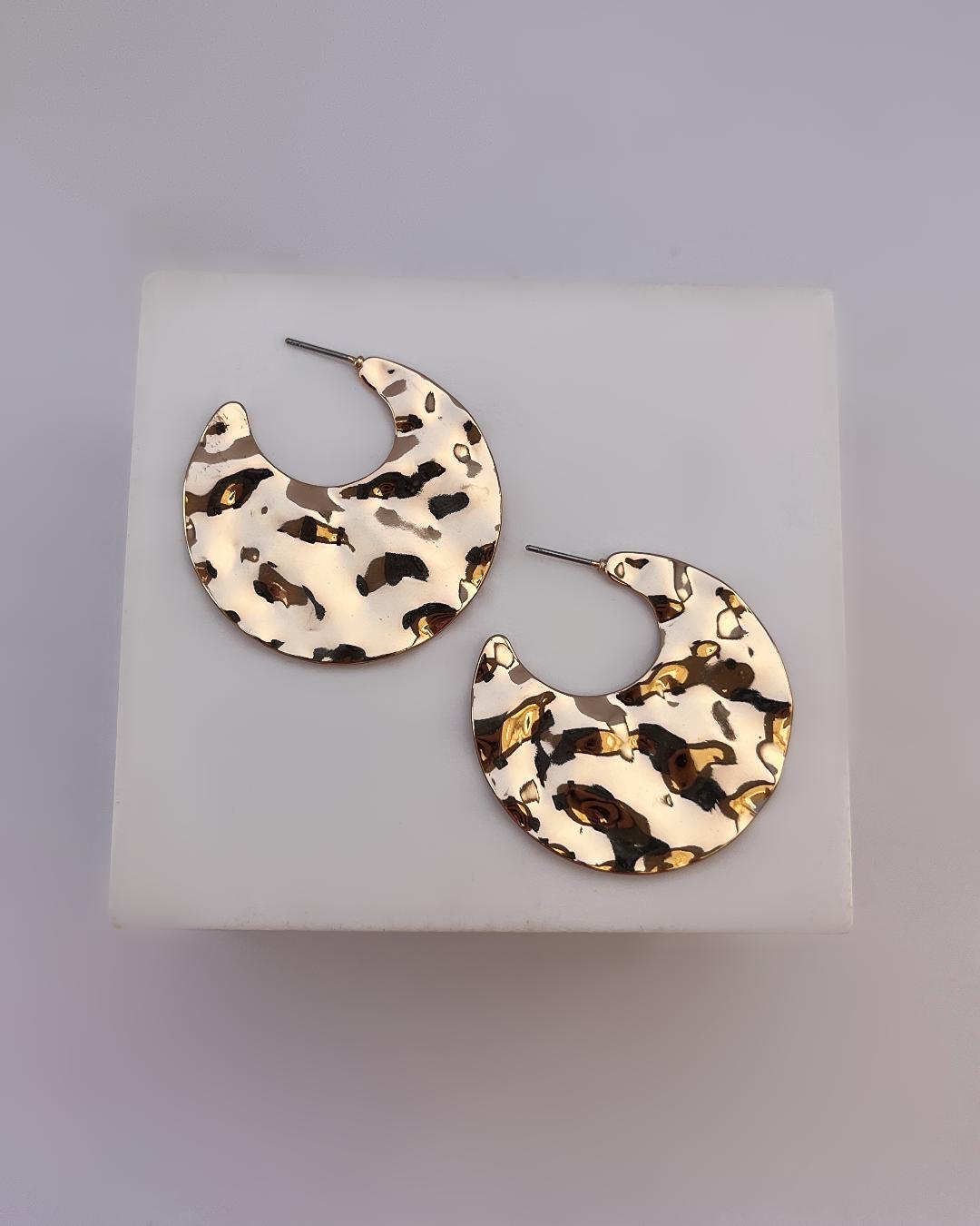 گوشواره ماه چکشی زنانه I am